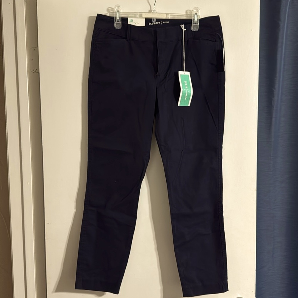 Old Navy ankle length pixie chinos